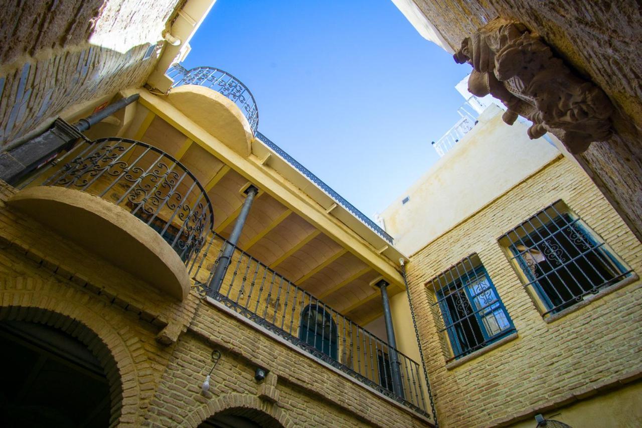 Apartamentos Sharis Jerez de la Frontera Luaran gambar