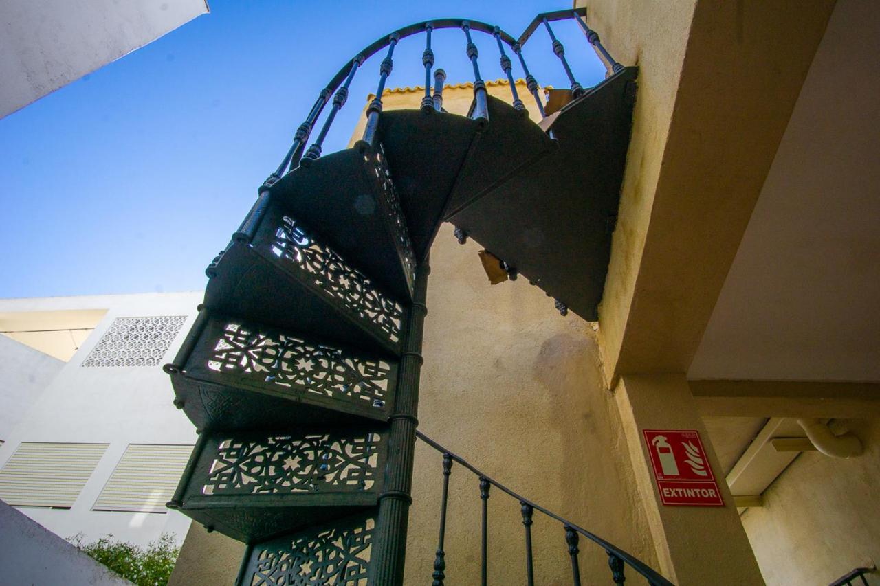 Apartamentos Sharis Jerez de la Frontera Luaran gambar