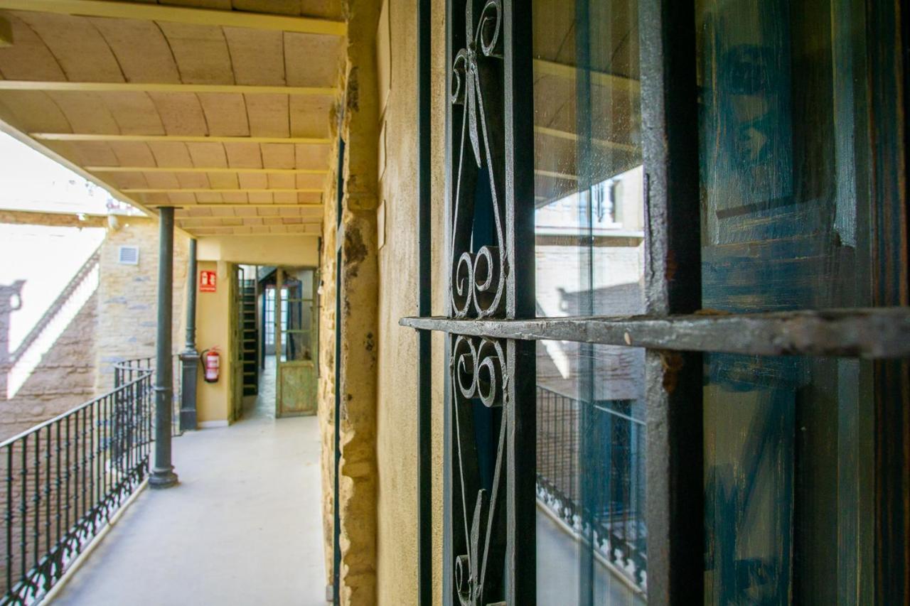 Apartamentos Sharis Jerez de la Frontera Luaran gambar