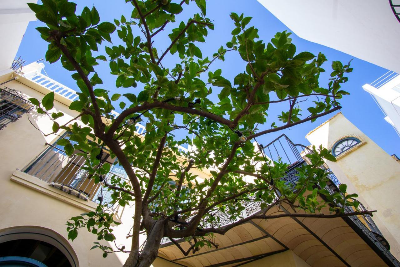 Apartamentos Sharis Jerez de la Frontera Luaran gambar